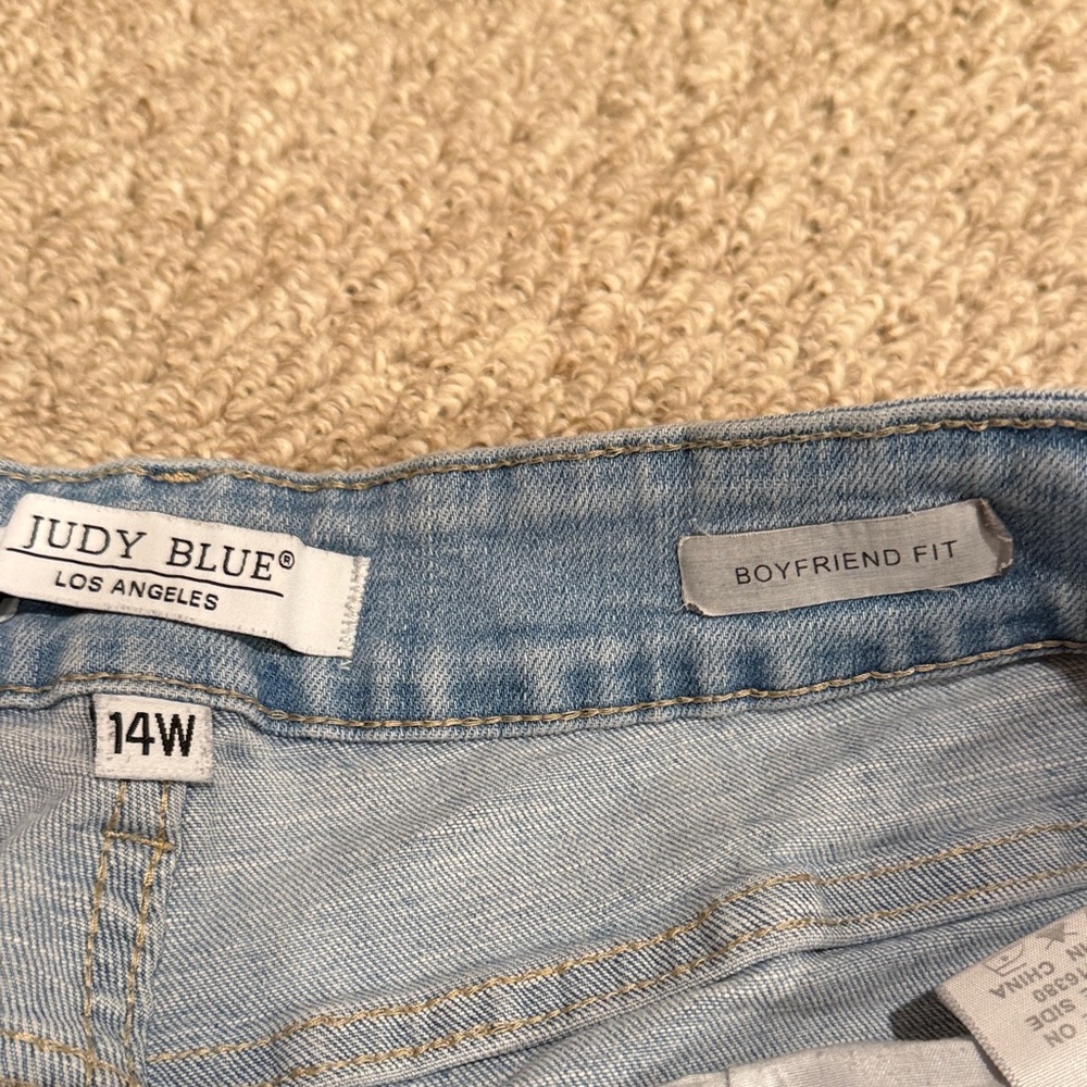 Judy Blue Light Blue Distressed Boyfriend Fit Jeans - Picture 2 of 11